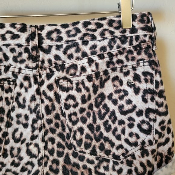 Rag & Bone Rolled Cuff Snow Leopard Print Jean Shorts - Picture 10 of 16